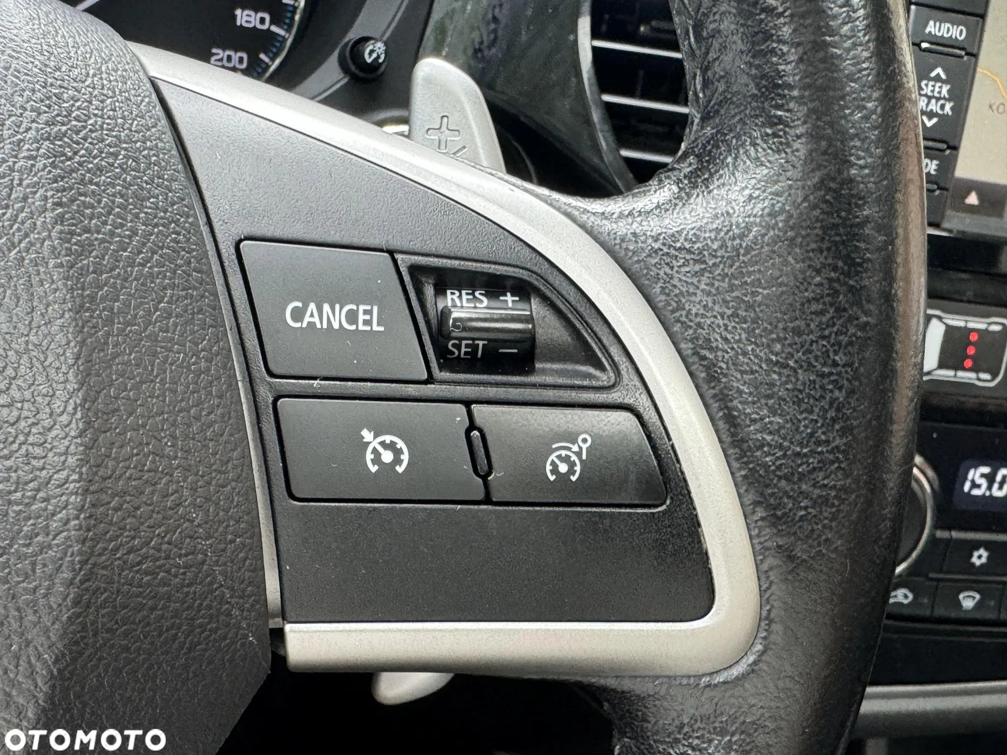 Mitsubishi Outlander 2.0 4WD Plug-In Hybrid - 22