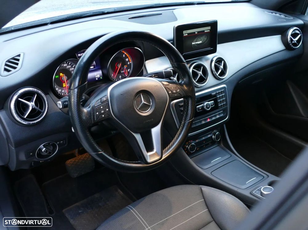 Mercedes-Benz CLA 200 CDi Urban Aut. - 19