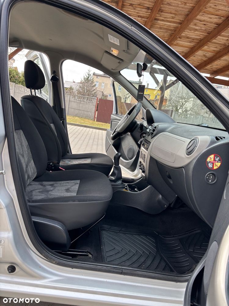 Dacia Sandero 1.2 16V Laureate II - 24