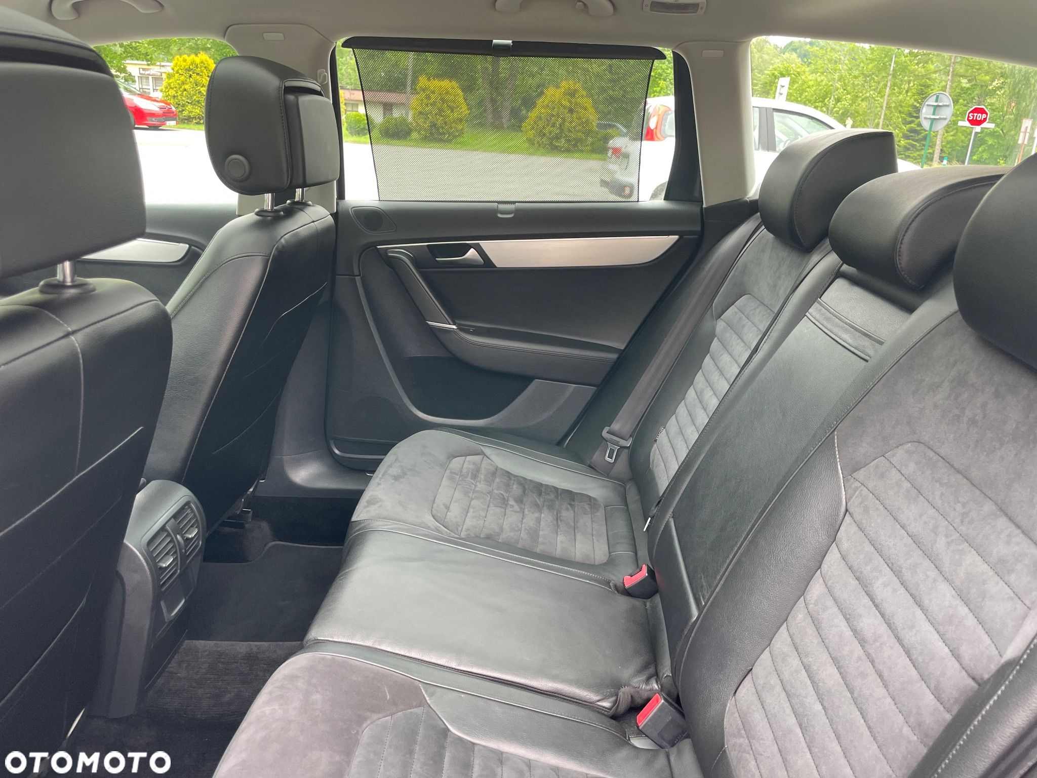 Volkswagen Passat 2.0 TDI 4Mot Highline DSG - 19