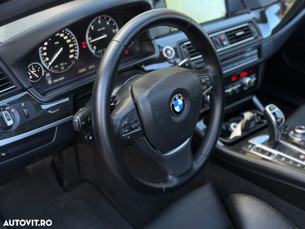 BMW Seria 5 525d xDrive Aut. - 23