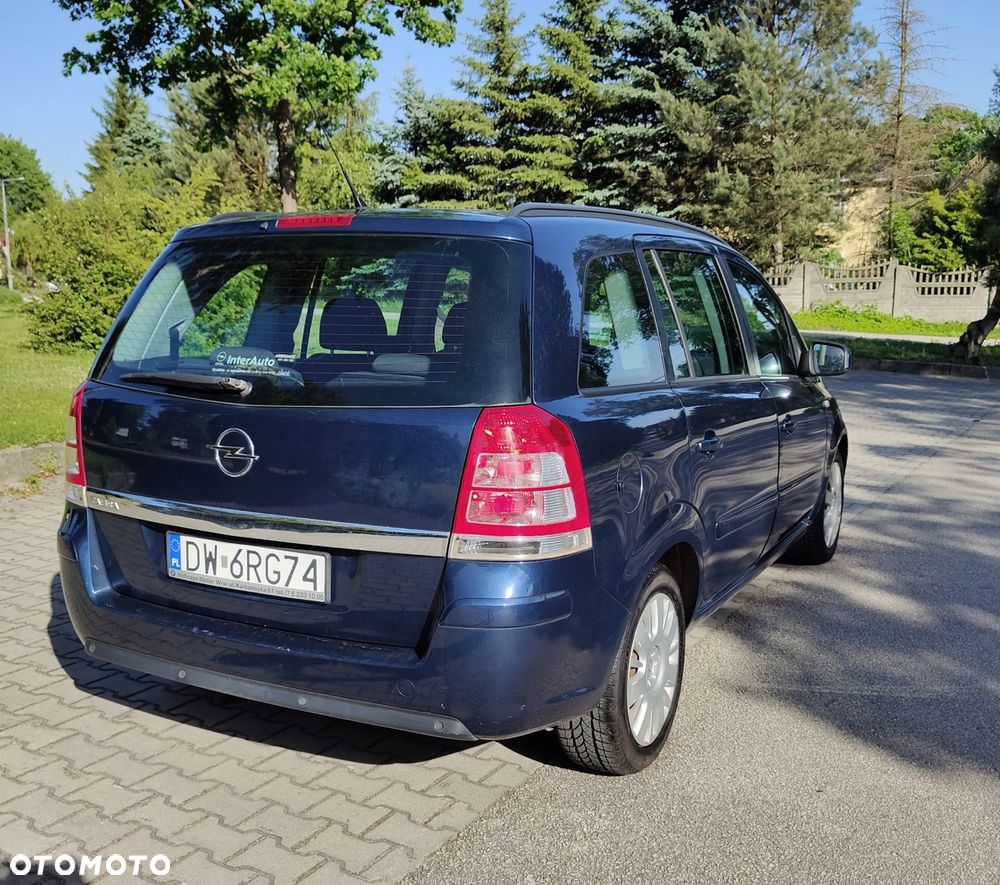 Opel Zafira 1.6 Cosmo EU5 - 4