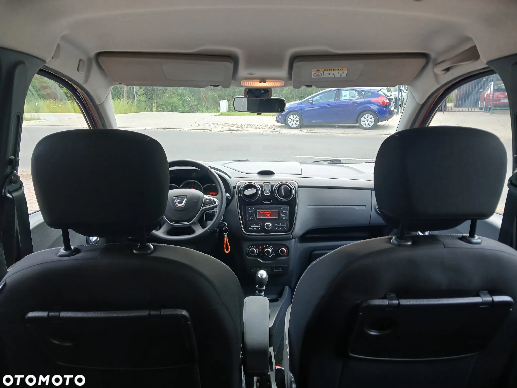 Dacia Lodgy TCe 100 GPF Comfort - 12