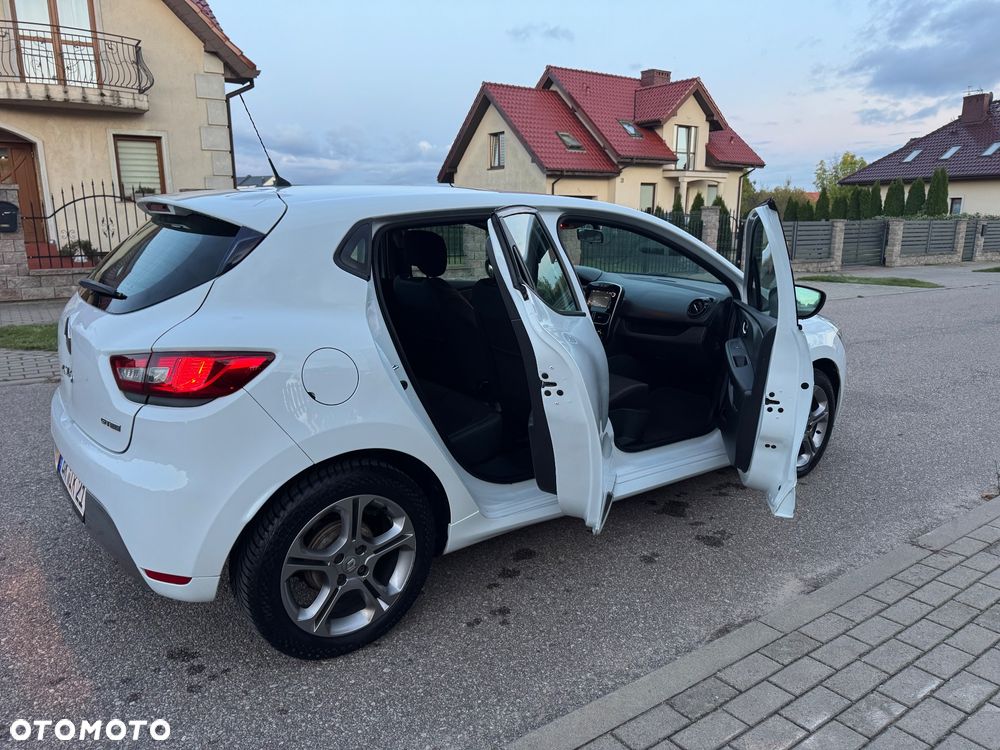 Renault Clio - 37