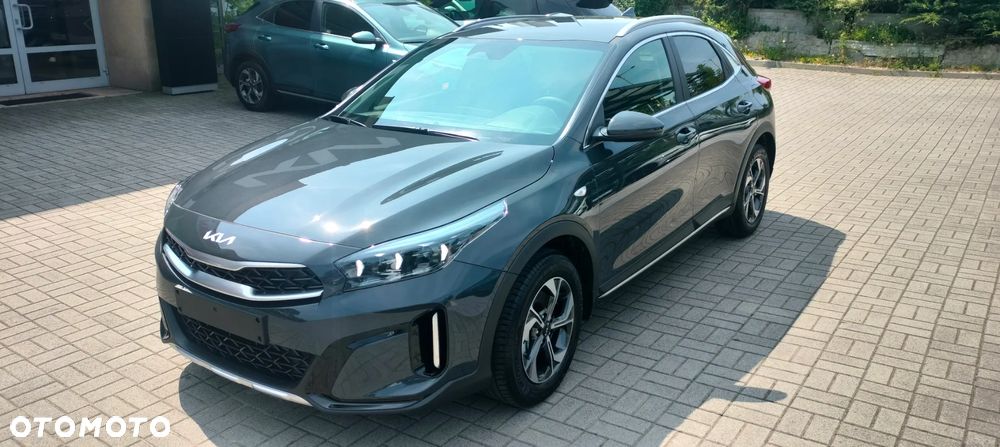 Kia XCeed 1.5 T-GDI M - 2