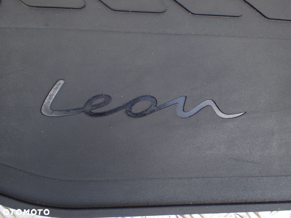 KOMPLET DYWANIKÓW SEAT LEON IV 5FB061500041 RADOM - 7