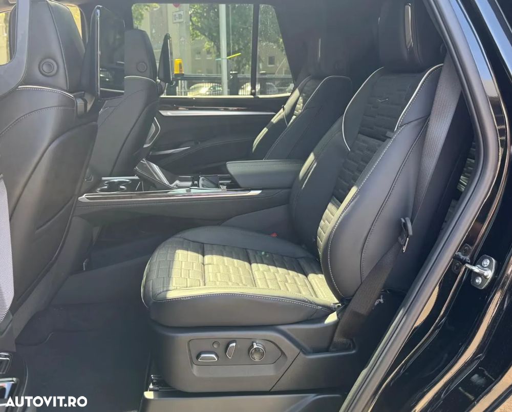 Cadillac Escalade - 10