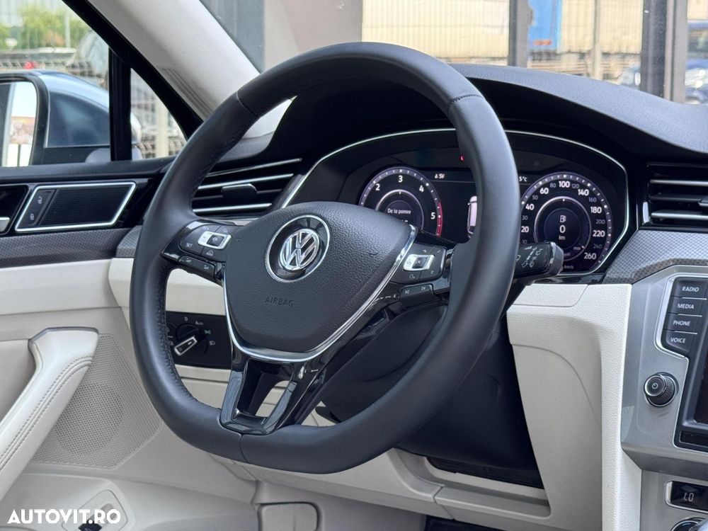 Volkswagen Passat Alltrack - 11