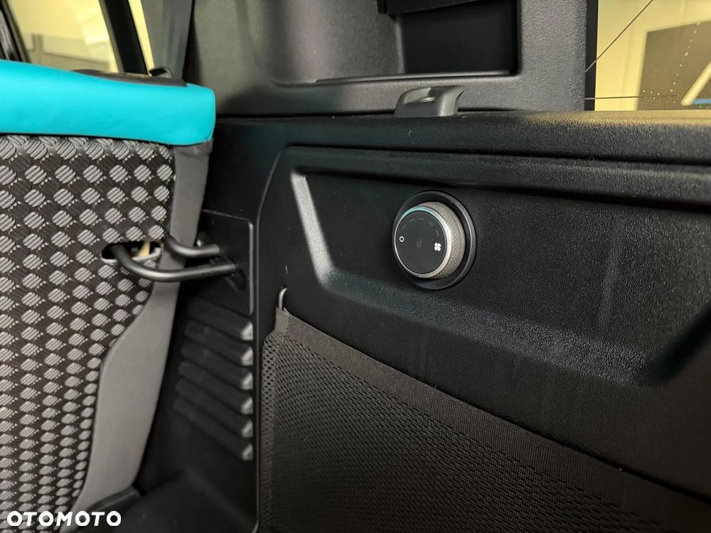 Land Rover Defender 5.0 P525 V8 - 32