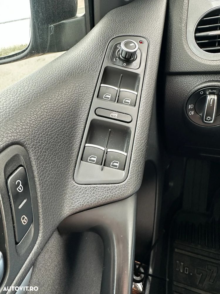 VOLKSWAGEN Tiguan 2012 — imagine 35