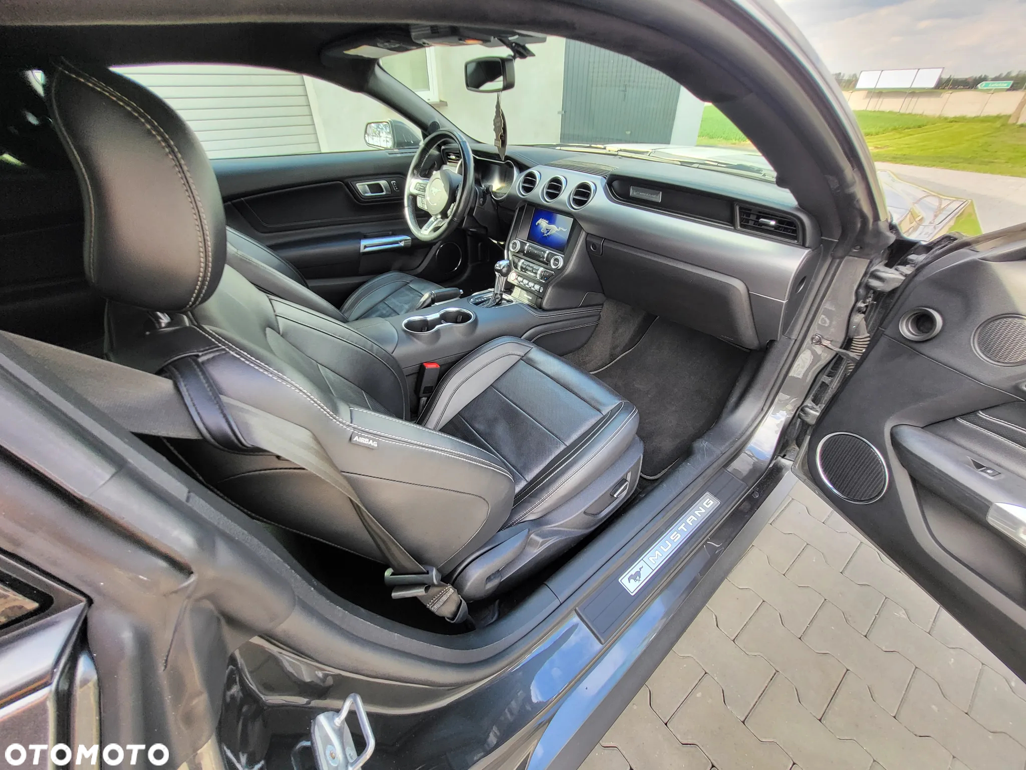 Ford Mustang 5.0 V8 GT - 12