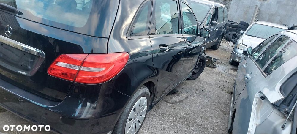 Mercedes b klasa w246 drzwi lewy przód komplet 191 - 6