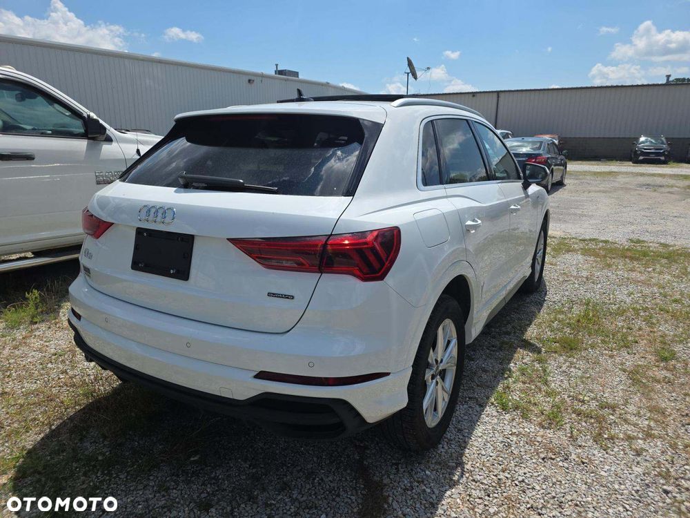 Audi Q3 - 4