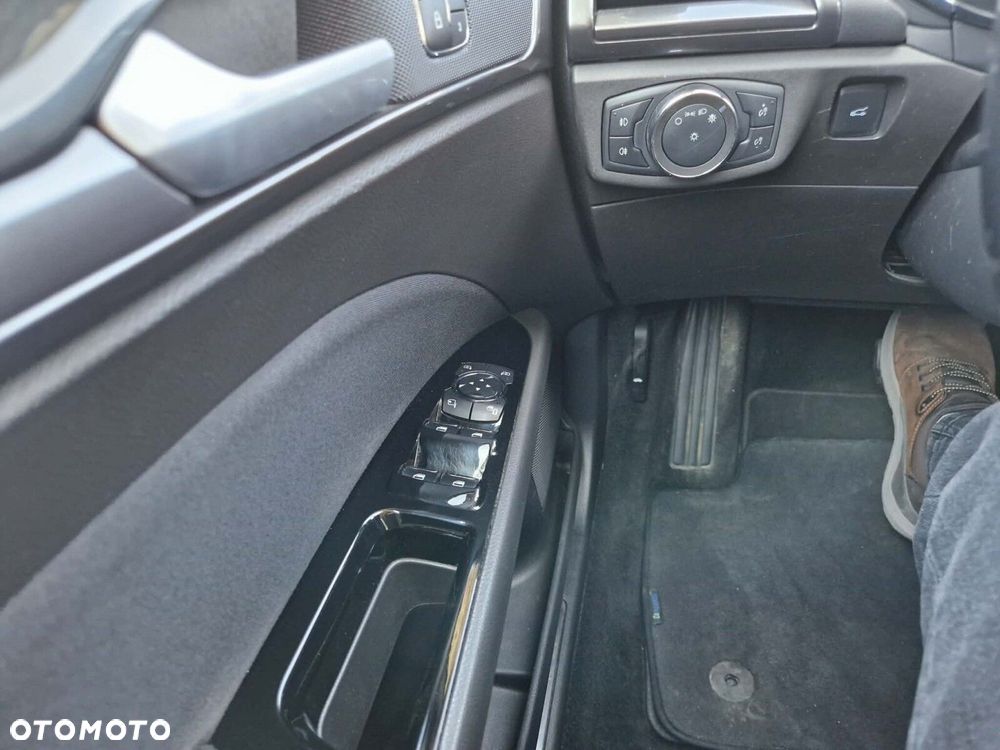 Ford Mondeo 2.0 EcoBlue Titanium - 23