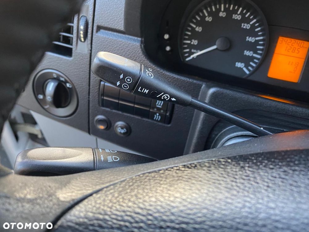 Mercedes-Benz Sprinter - 18