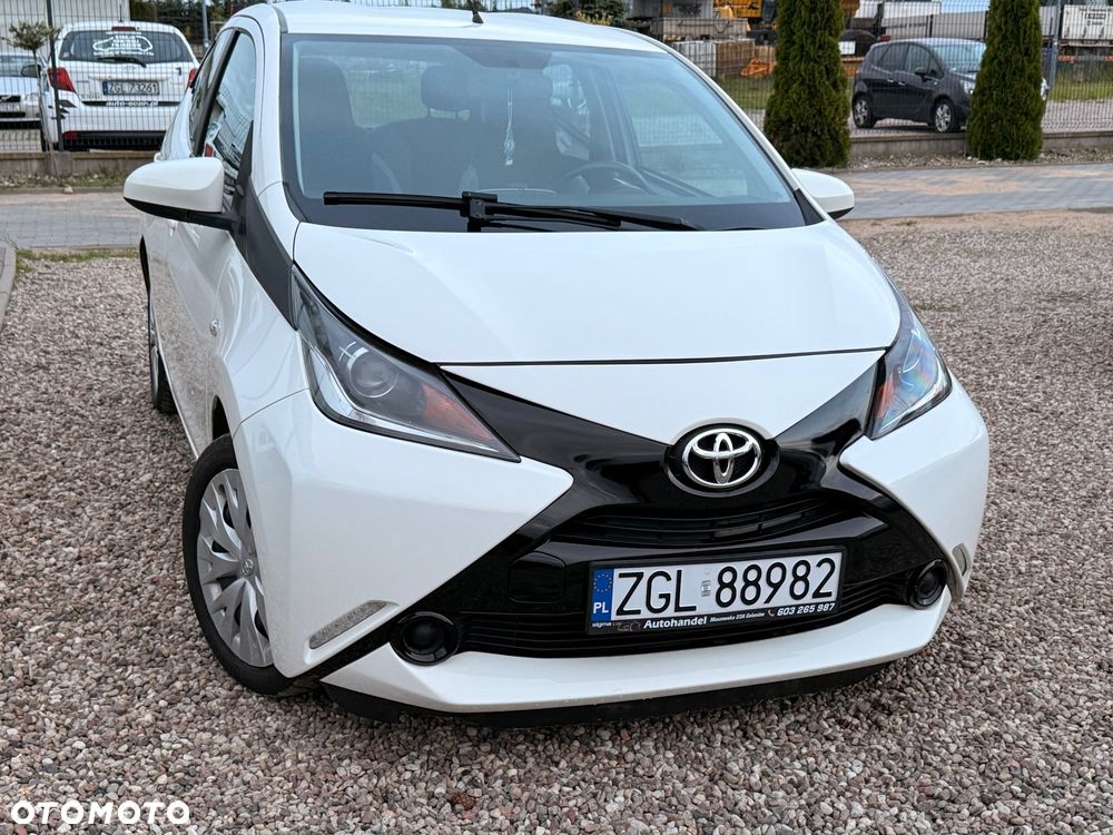 Toyota Aygo x-clusive Style Selection - 10