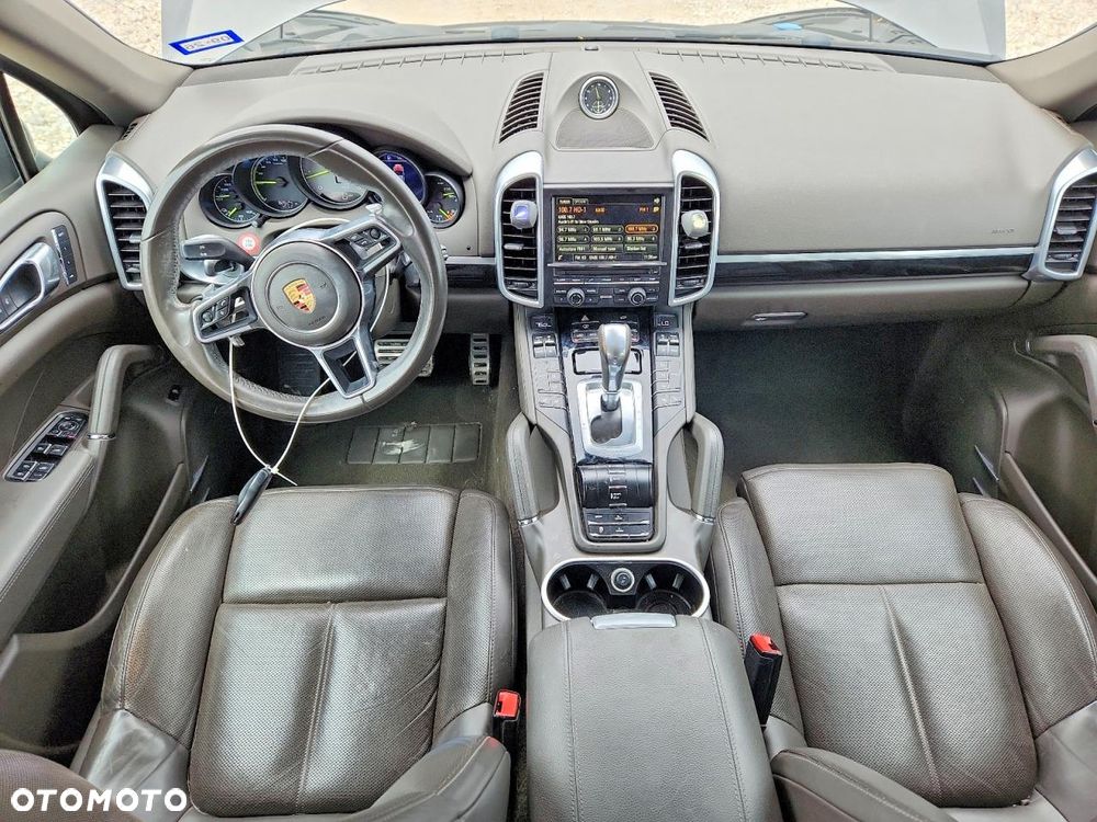 Porsche Cayenne - 7