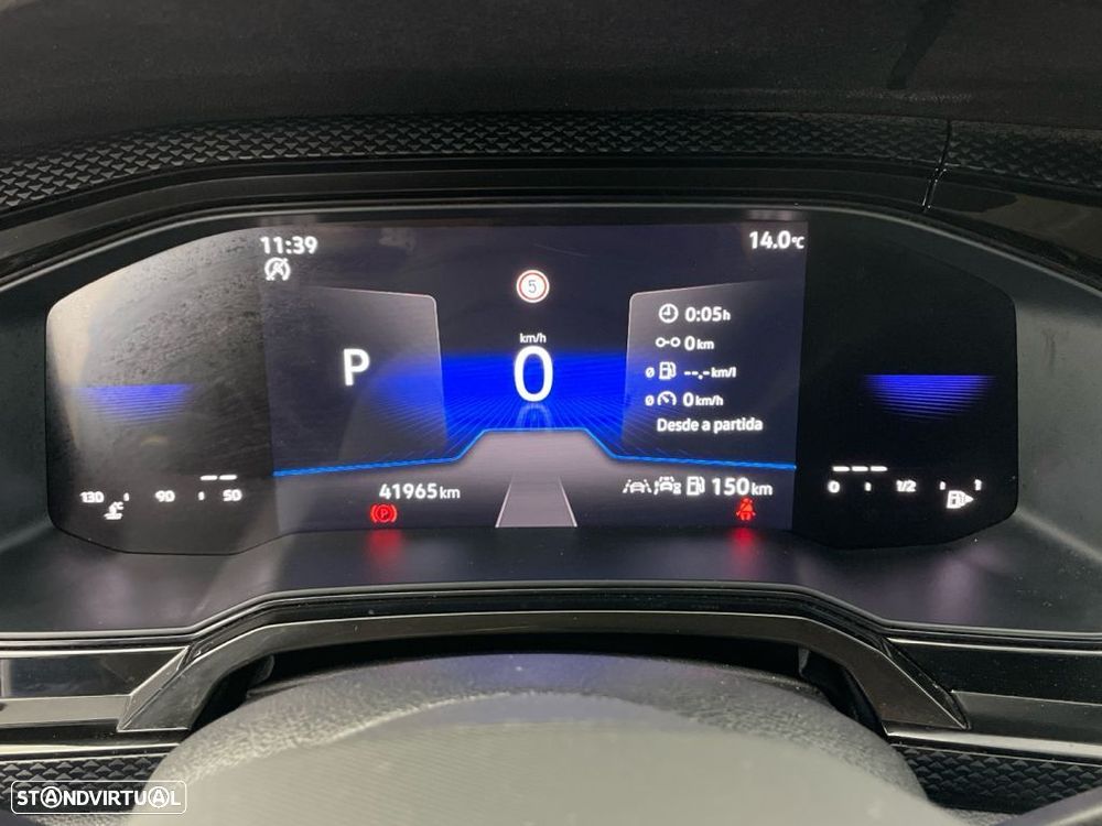 VW Polo 1.0 TSI Urban DSG - 9