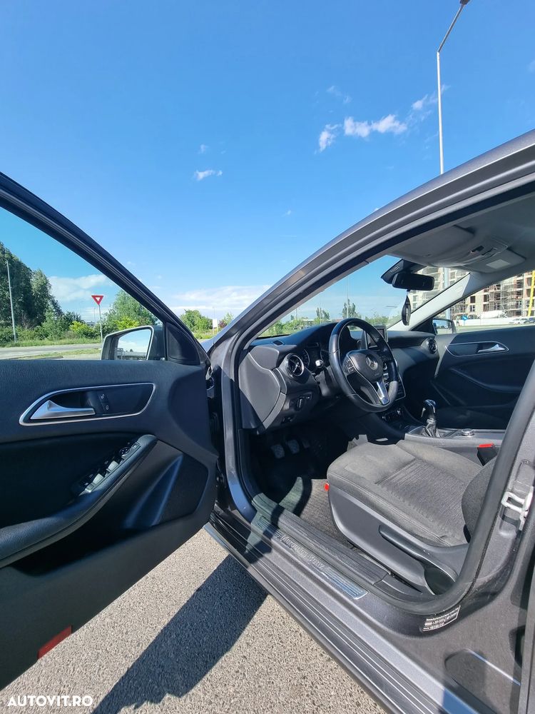 Mercedes-Benz A 180 - 6