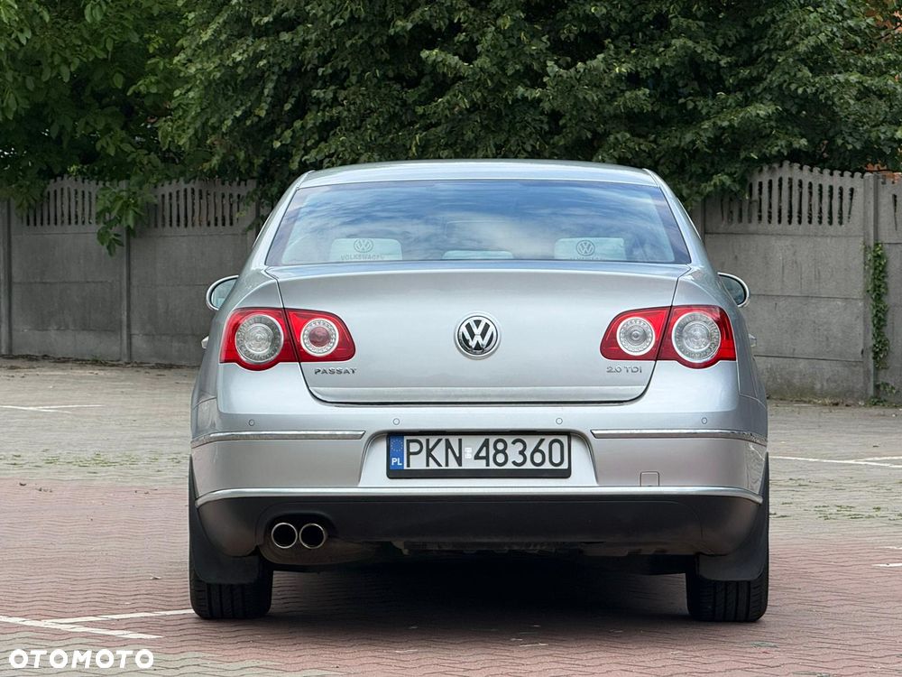 Volkswagen Passat 2.0 TDI Comfortline - 7