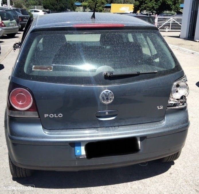 VW Polo 9N2 1.2i de 2007 disponível para peças - 2
