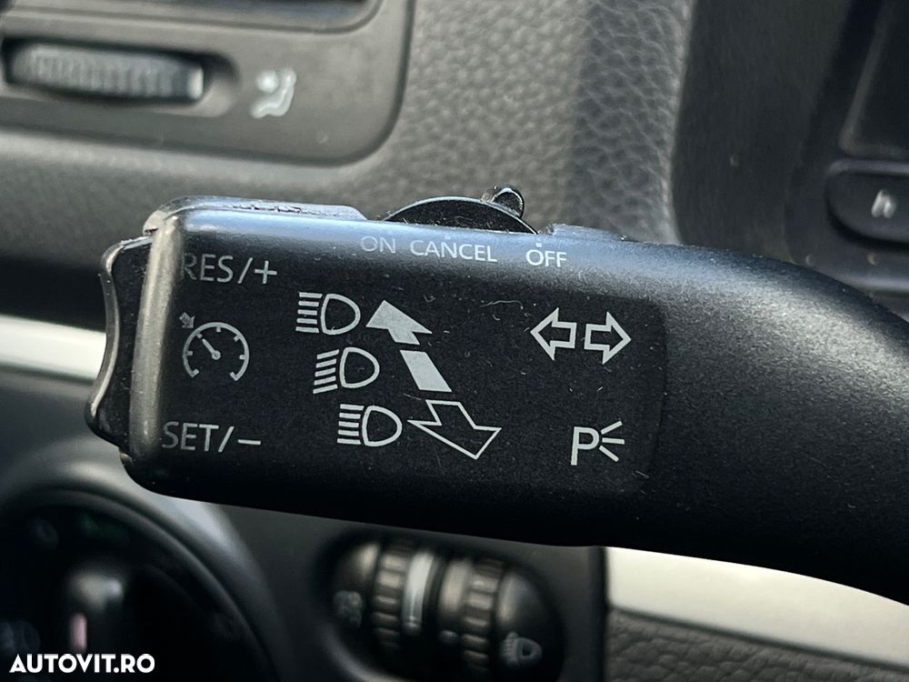 Volkswagen Jetta 1.9 TDI DPF United - 27