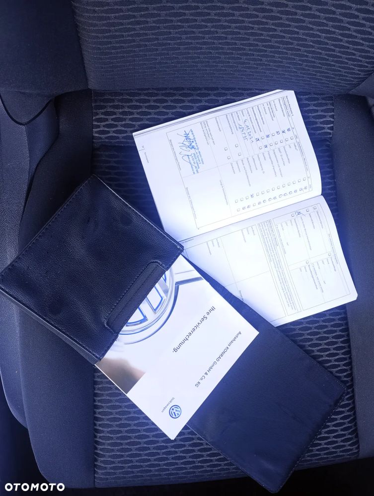 Volkswagen Golf 1.6 TDI BlueMotion Technology Cup - 17