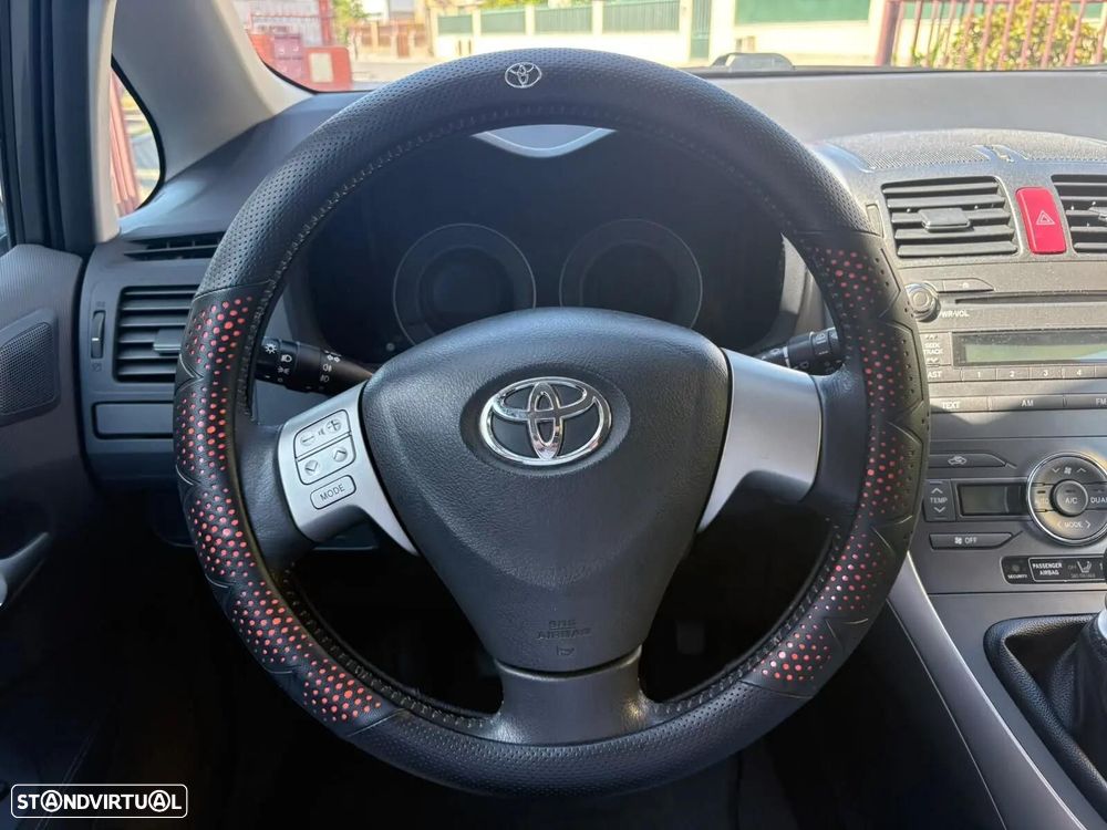 Toyota Auris 1.4 D-4D Sol - 37
