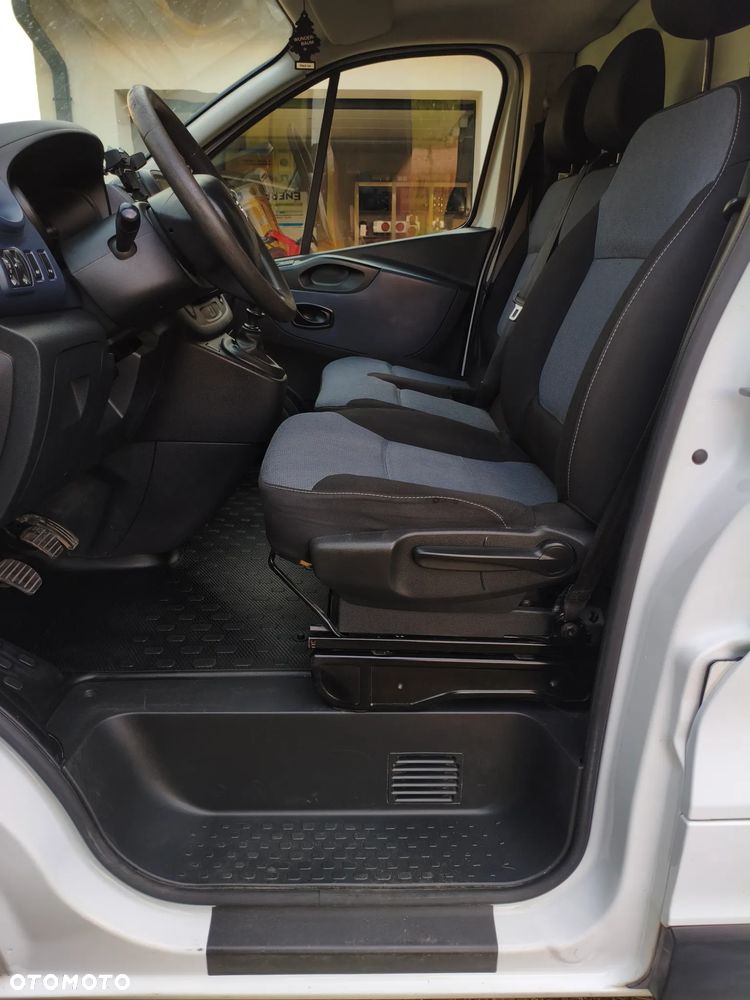 Opel Vivaro - 17