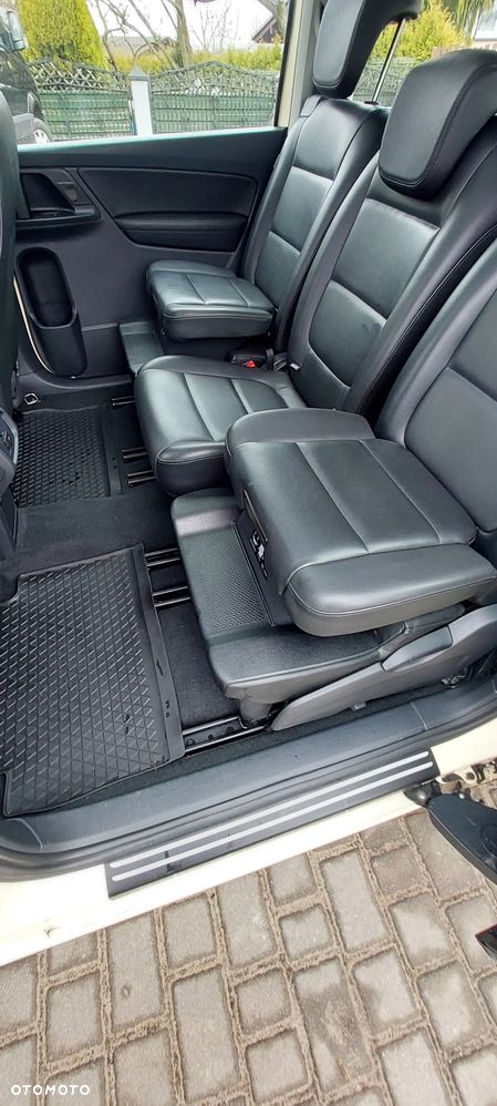 Volkswagen Sharan 2.0 TDI Comfortline DSG - 6