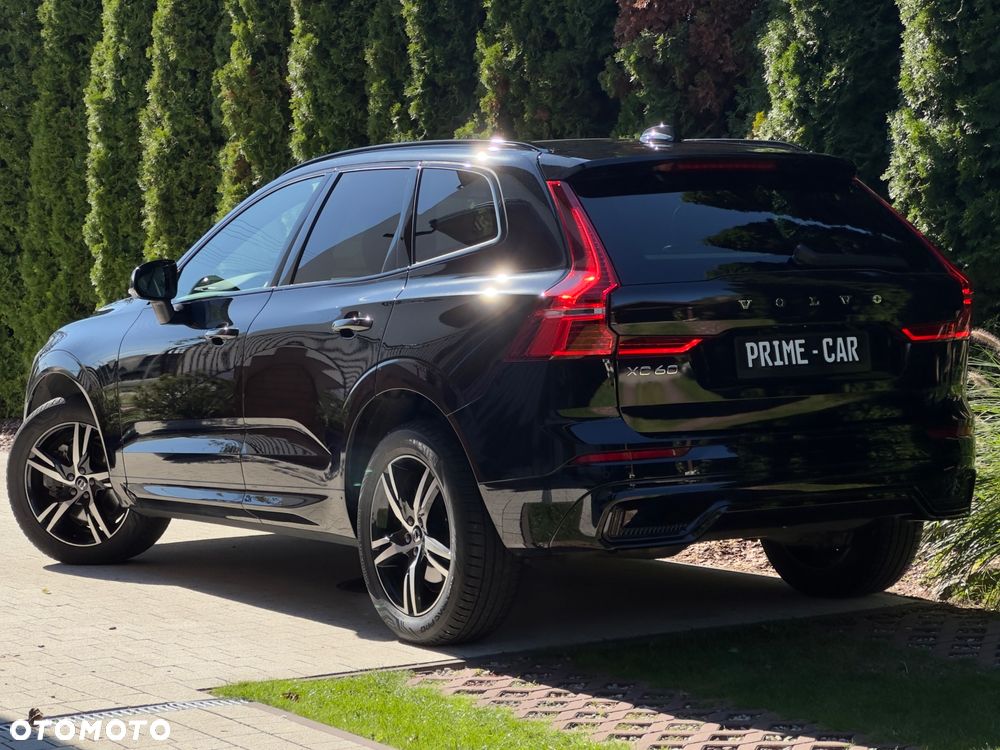 Volvo XC 60 B4 D AWD Plus Dark - 8