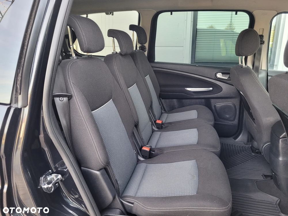 Ford Galaxy 2.0 TDCi DPF Business Edition - 40