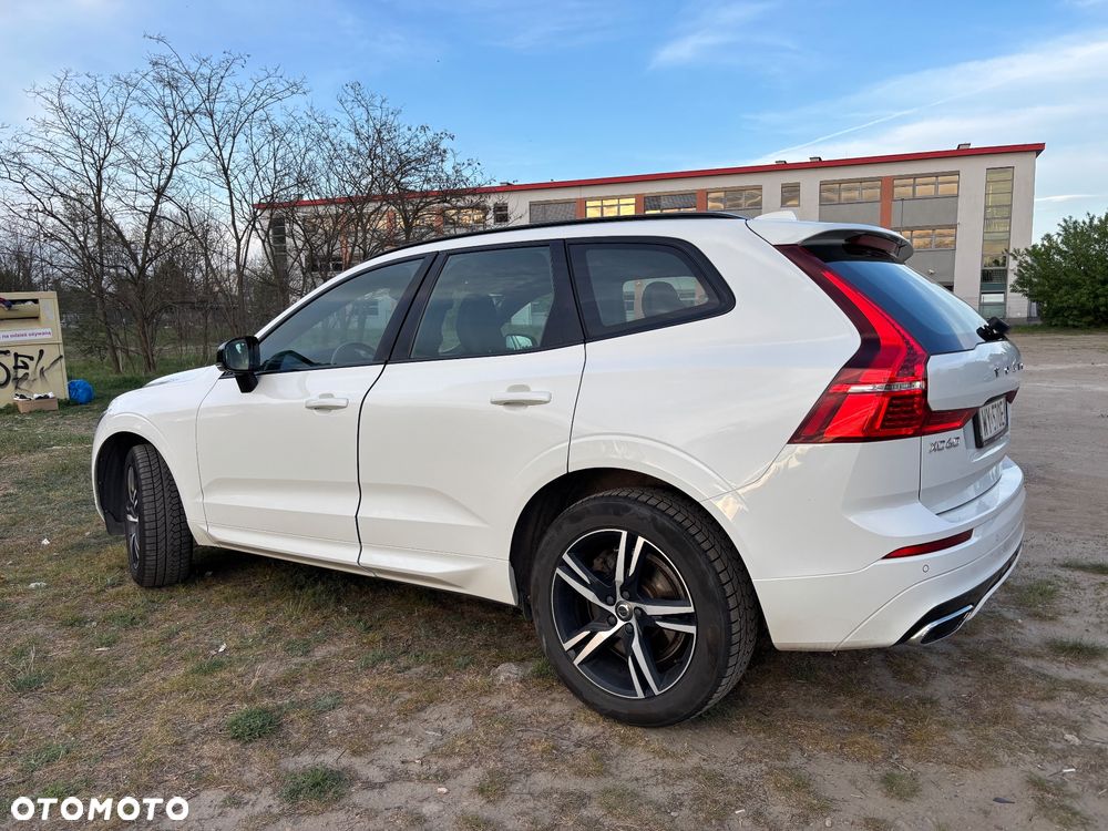 Volvo XC 60 B4 D AWD R-Design - 3