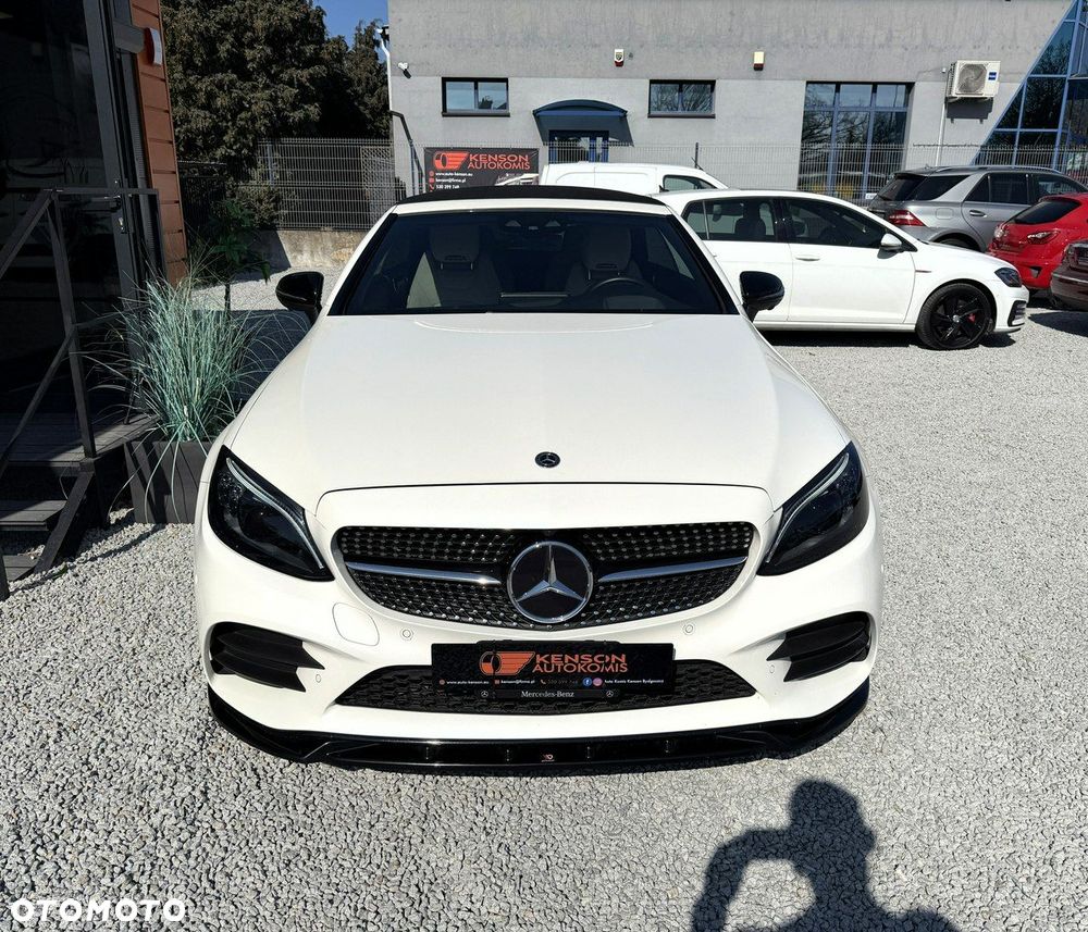 Mercedes-Benz Klasa C 300 4Matic 9G-TRONIC AMG Line - 32