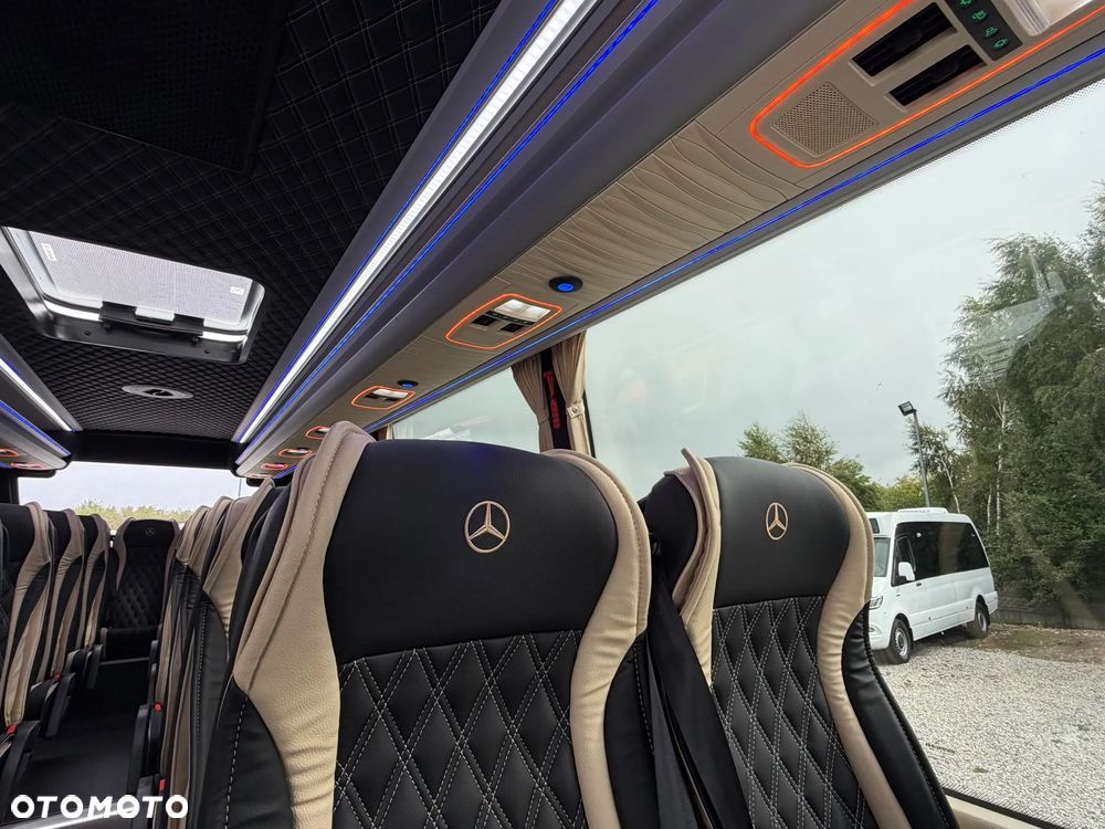 Mercedes-Benz Sprinter 519 - 25