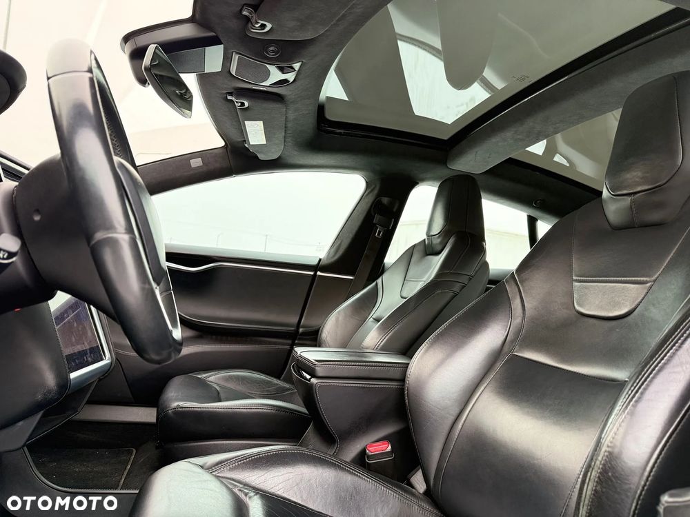 Tesla Model S Long Range Plus - 9