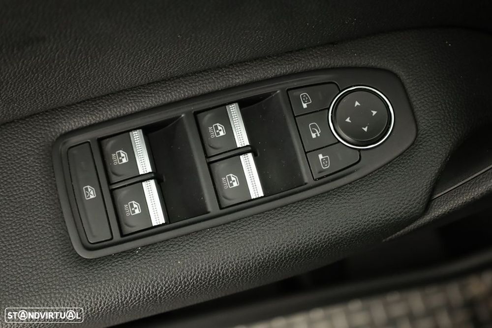 Renault Captur 1.0 TCe Techno Bi-Fuel - 22