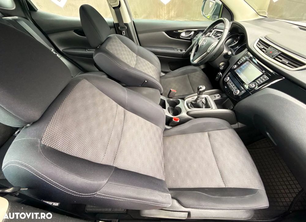 Nissan Qashqai 1.6 DCI N-Connecta - 22