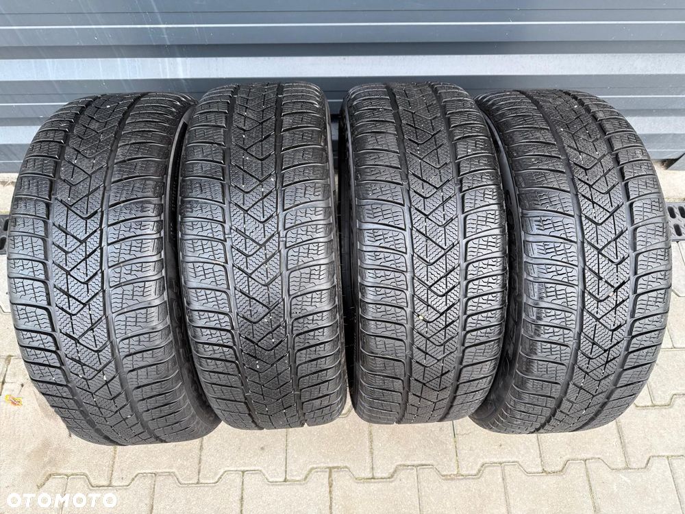 OPONY ZIMOWE PIRELLI Sottozero 3 Winter 225/50/17 98H XL 2024 KOMPLET - 3