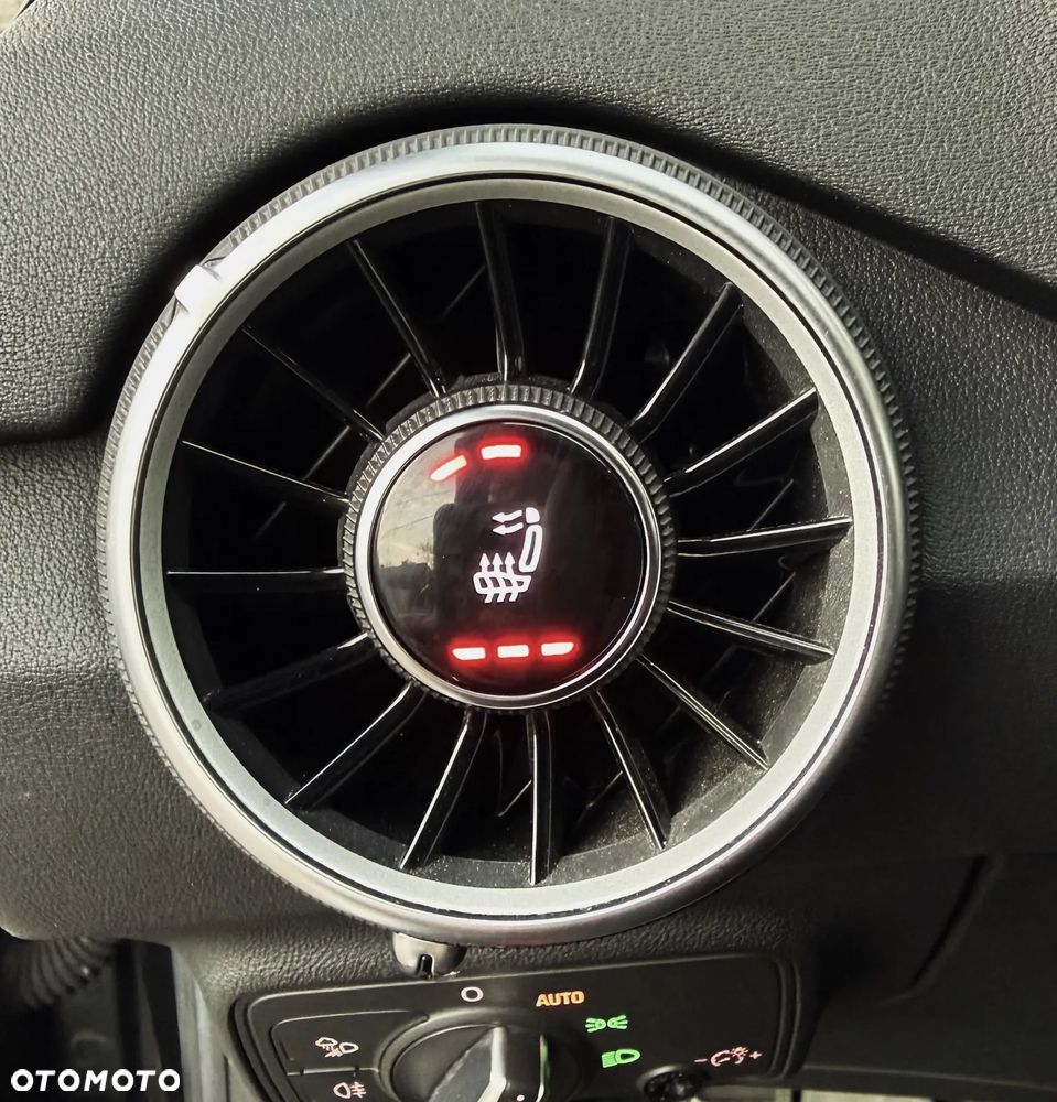 Audi TT Roadster - 12