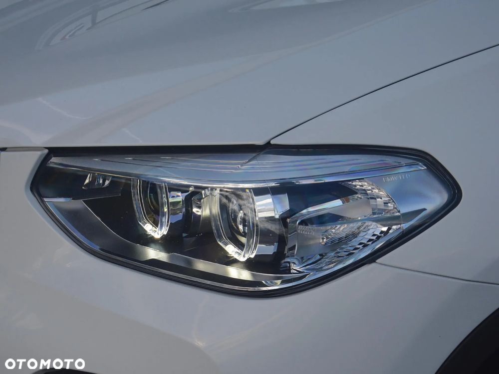 BMW X3 xDrive20i Advantage sport - 9