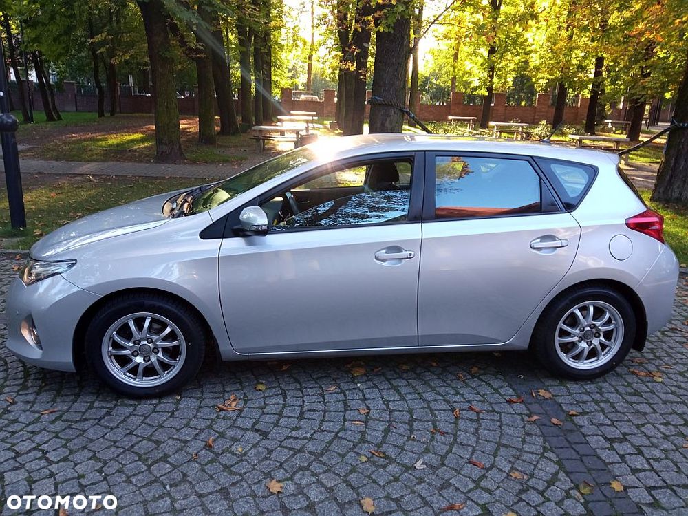Toyota Auris 1.33 VVT-i Comfort - 2