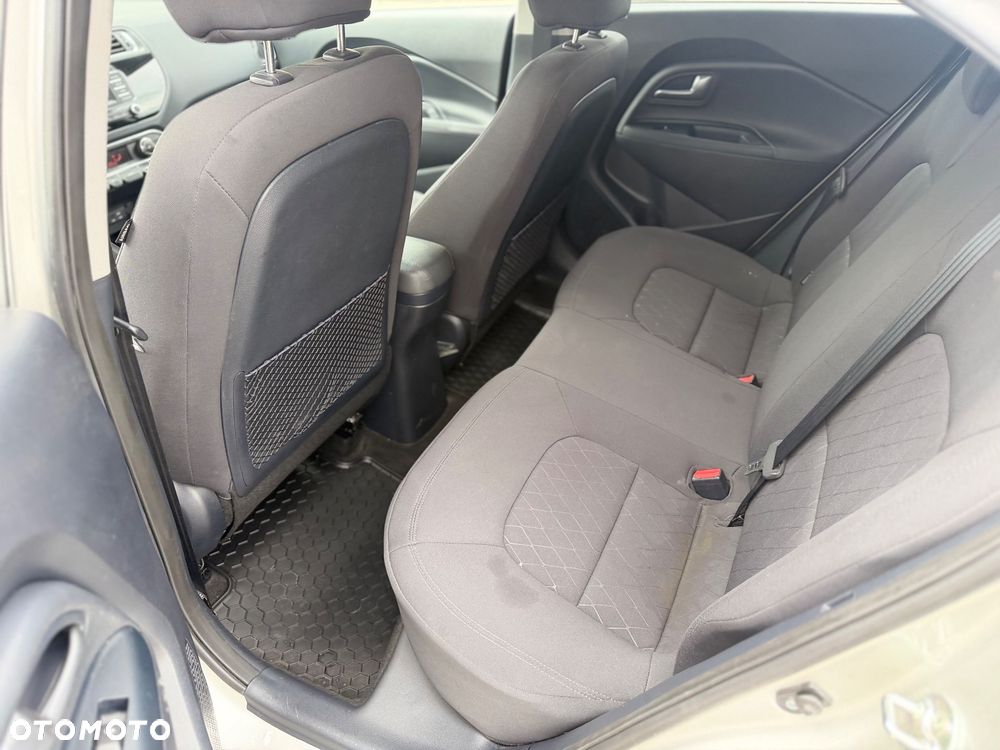 Kia Rio 1.2 Attract - 14