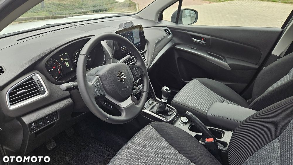 Suzuki S-Cross 1.4 SHVS Premium Plus SP 4WD - 9