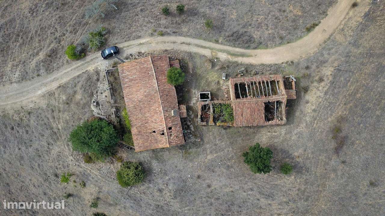 Moradia em Ruína com Terreno de 17.000 m2 em Vale Grande de Cima – São - Grande imagem: 3/26