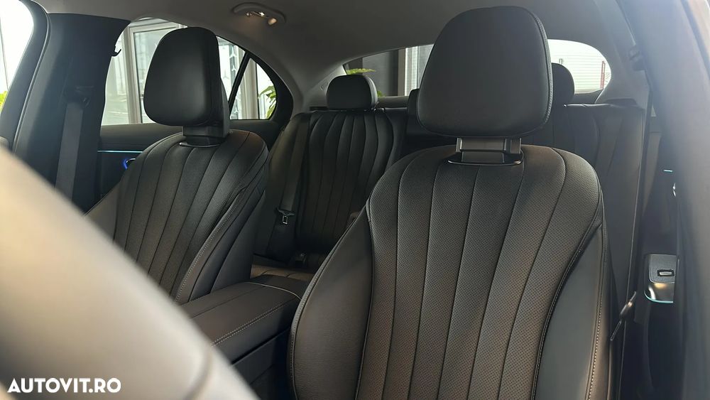 Mercedes-Benz E - 18