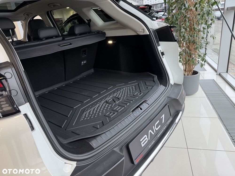 BAIC 7 1.5T Luxury Plus DCT - 7