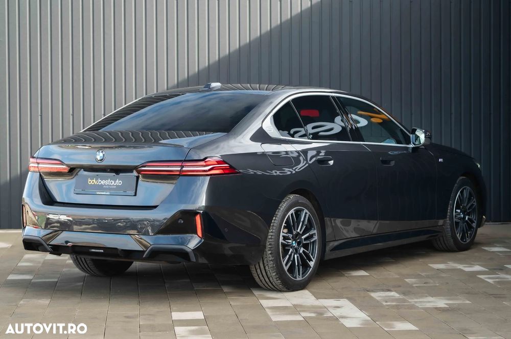BMW Seria 5 520i AT MHEV - 7