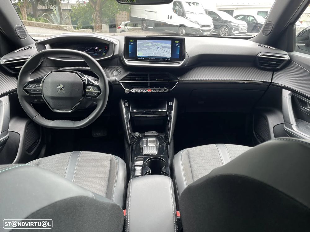 Peugeot e-2008 Allure Pack - 18