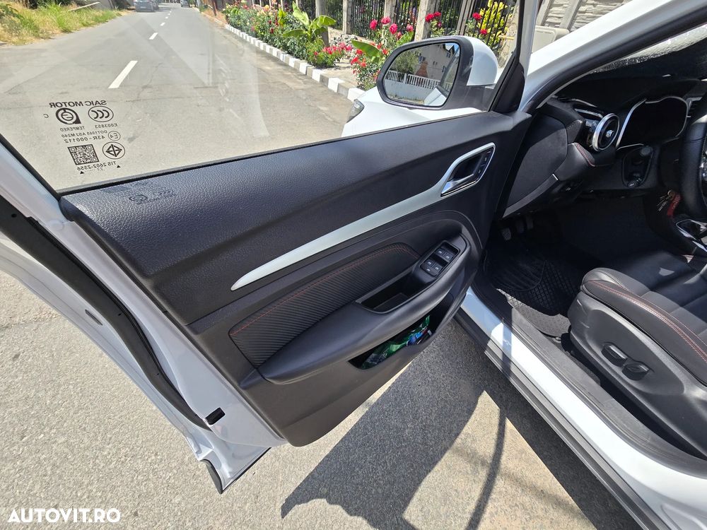 MG ZS 1.5 GSL 5MT Exclusive - 7